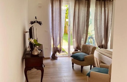 Galugnano House | Inviting Suite Menhir with Pool - Guest Rated 8/10