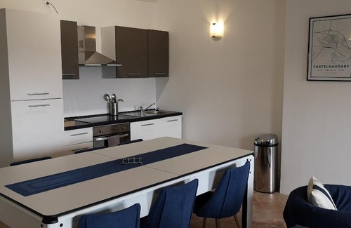 Castelnaudary Apartment | Suite Mermoz: Scenic Views, Pool & Family Friendly Amenities