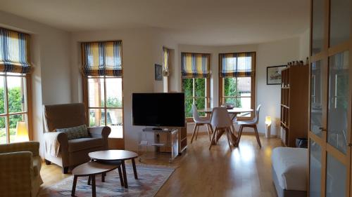Ernetschwil Bed & Breakfast | Discover Gebertingen Suite with Parking and Restaurant
