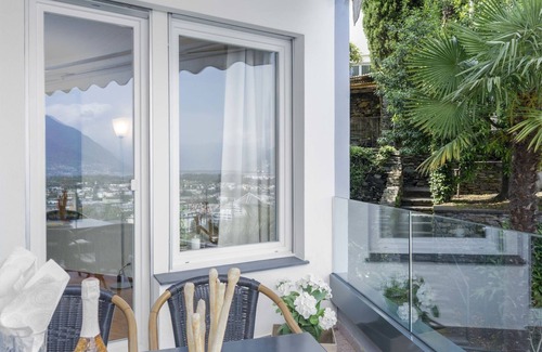 Ascona Apartment | Stylish Suite Modern with Spa and Lake View Amenities