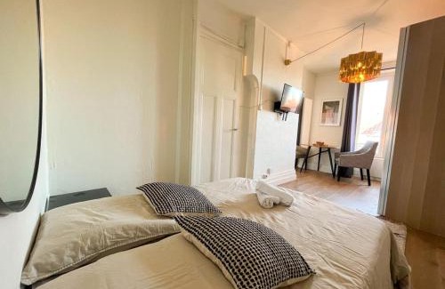 Republique - Tolstoi Apartment | Cozy Suite Nairobi: Pet & Child-Friendly Getaway