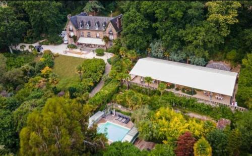 Saint-Jean-le-Thomas Bed & Breakfast | Beautiful Suite Napoléon 3 with Balcony & Mont St Michel Views