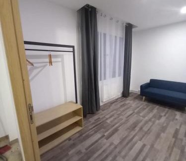 Saint-Paul-de-Fenouillet Apartment | Suite Noire et Blanche