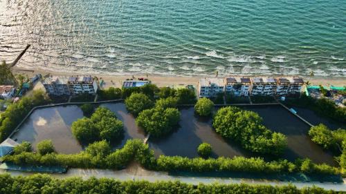 Tolu Apartment | Oceanview Suite with Private Beach - Playa Retreat