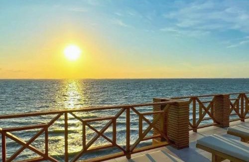 Tolu Apartment | Oceanview Suite with Private Beach - Playa Retreat