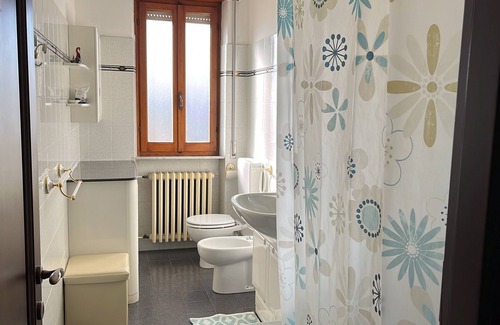 Saint-remy-de-provence Bed & Breakfast | Top-Rated Casa T Home Bed and Breakfast with Dining Options