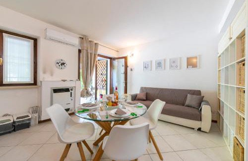 Barbarano Apartment | Beautiful Perla del Lago: Beachside Retreat with Great Amenities