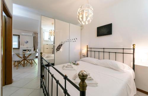 Barbarano Apartment | Beautiful Perla del Lago: Beachside Retreat with Great Amenities