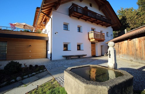 Brunico Apartment | Spacious Suite Peter with Direct Garden Access & Ocean View