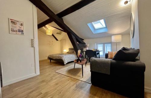 Brotteaux Apartment | Pet-Friendly Suite Polka with Exceptional Guest Ratings