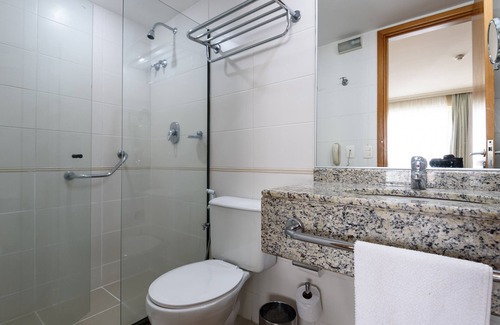 Barra da Tijuca Bed & Breakfast | Modern Suite with Pool, Gym & Kitchen | BPremium T2 Z10