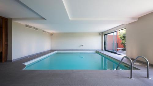 Como Apartment | Indulge at Como House: Private Pool & Garden Retreat