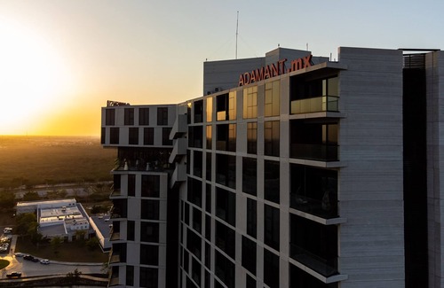 Merida Apartment | Elegant Sky Roof Suite with Lagoon View in Mérida Norte