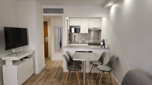 Faubourg de l'Arche Apartment | Suite Prestige Paris-La Défense Balcon-Terrasse