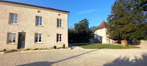 Pouilly-sur-Vingeanne Bed & Breakfast | Independently Located Suite in Historic Pigeon Loft