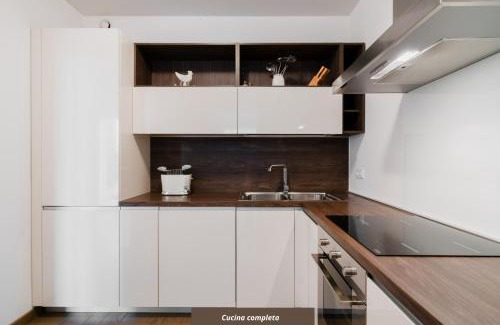 Lecce Apartment | Discover Suite Rosso & Nero: 4-Star Hotel with Hot Tub