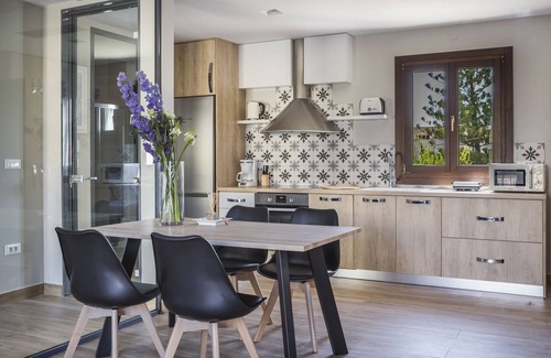Kefalonia Apartment | Welcoming Suite Royal Apartment with Kitchen & Breakfast