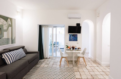 Capri House | Relaxing Suite Saint Michael: Spa, Breakfast & Family Friendly