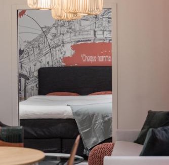 Saint-Thomas-d'Aquin Apartment | Discover Suite Sartre: Design Retreat in the Rive Gauche