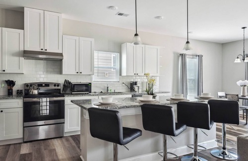 Toddville Road House | Relaxing Suite Near Uptown with Family-Friendly Amenities
