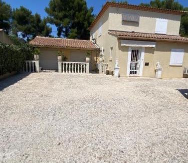 Beaucaire Bed & Breakfast | Relax in a Suite with Spa Access and Oceanfront Views