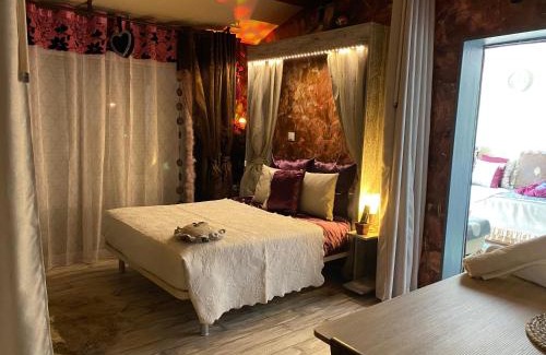 Beaucaire Bed & Breakfast | Relax in a Suite with Spa Access and Oceanfront Views