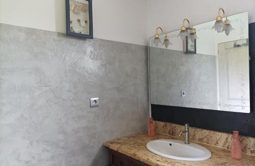 Pia House | Relaxing Suite with Spa & Pool at Perpignan Nord