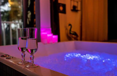 Chalifert House | Relax in Suite SPAradise - Spa & Hot Tub near Disneyland
