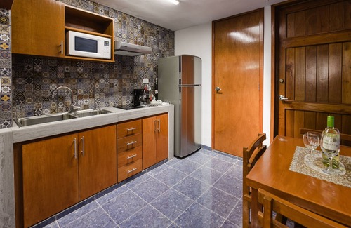 Centro Apartment | Discover Suite Studio Serviced Apartments with Spa & Breakfast