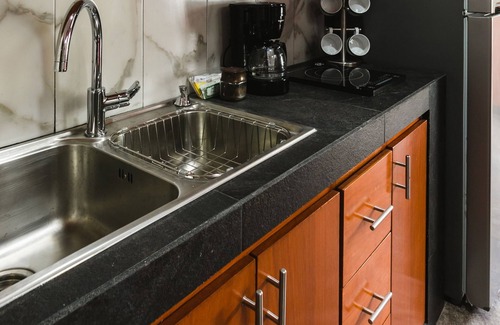 Centro Apartment | Discover Suite Studio Serviced Apartments with Spa & Breakfast