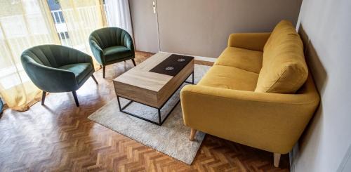 Cimetiere de l'Est Apartment | Family-Friendly Stay at Appartement Rennes Gare