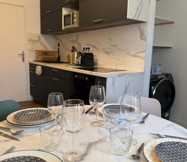Cimetiere de l'Est Apartment | Family-Friendly Stay at Appartement Rennes Gare