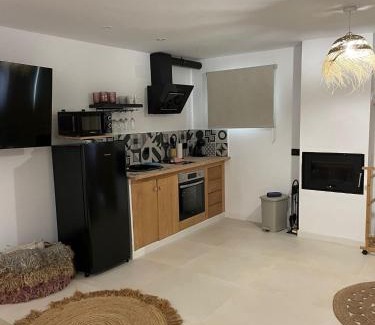 Benamahoma Apartment | Discover Suite Trufa Petit: Your Cozy Retreat Awaits