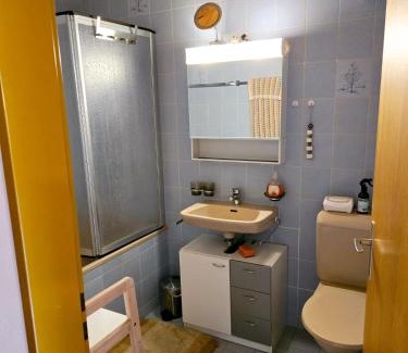 Ernen Apartment | Pet-Friendly Retreat at Suite Tucan for Families