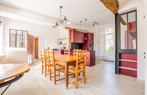 Villiers-le-Bacle House | Serene Suite Vallee de Chevreuse with Kitchen Amenities