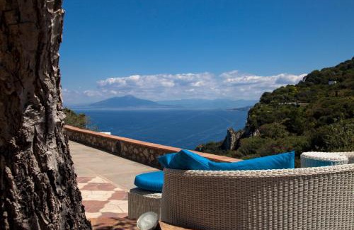 Tiberio House | Relax at Suite Villa Carolina: 4-Star Oceanfront Retreat