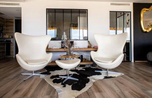 La Pointe Rouge Apartment | Relaxing Suite with Ocean View - Family and Pet Friendly