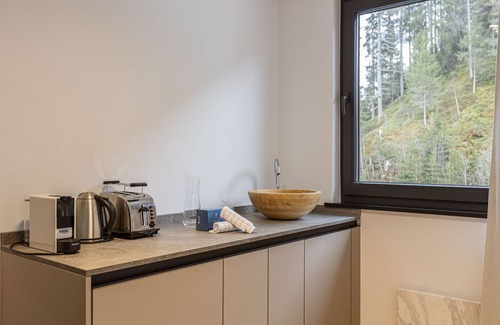 Vorderglemm Apartment | Relaxing 1 Bedroom Suite with Pool and Wellness Area