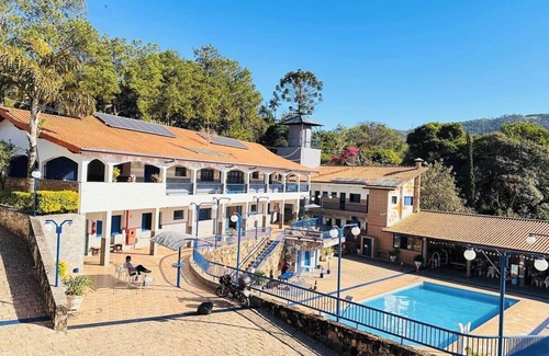Amparo Apartment | Suite with 3 single beds - Between Serra Negra and Amparo