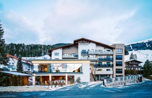Jerzens House | Suite with half board - Hotel Venetblick GmbH