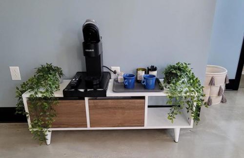 Pacific Hotel | Romantic Concord Suite with Jacuzzi & Pool Access