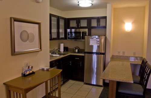 Energy Corridor Condo | Pool Access Suite with Free Shuttle & Buffet Breakfast