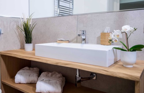 Dragonea Bed & Breakfast | Private Heated Pool Suite with Spa and Breakfast Included