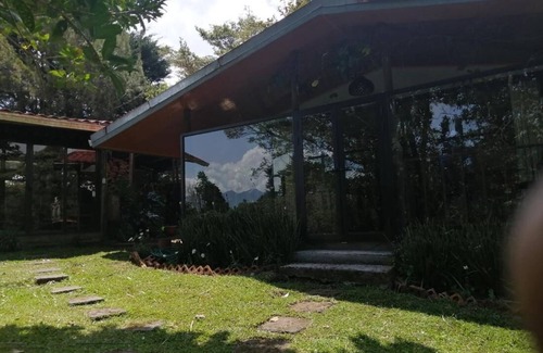 Roble House | Cozy Suite y Loft Casa Toría with Family-Friendly Amenities