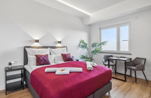 Dietzenbach Apartment | Modern SUITE4ME Apartments with Kitchen and Balcony