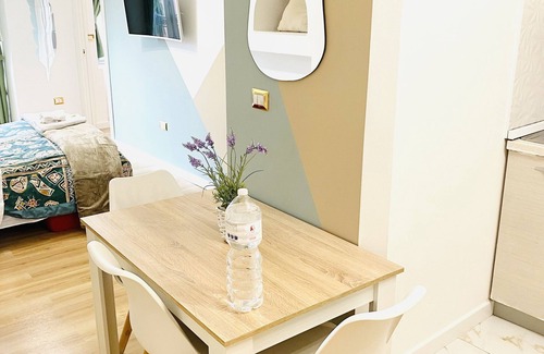 Vibo Valentia Bed & Breakfast | Inviting SuiteCorso: Family-Friendly Dining & Breakfast Awaits