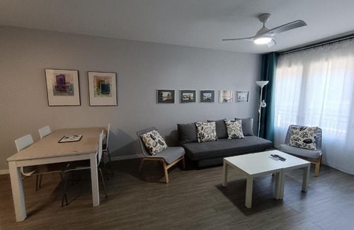 Les Escaldes Apartment | Discover SUITEDREAMS - Av. Fener: Ideal for Families