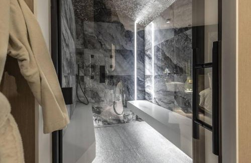 Oupeye Apartment | Relax at SuiteDreams - Bali Suite in Liège with Hot Tub