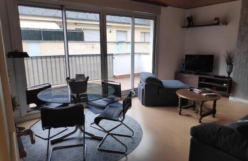 Avinguda de Carlemany Apartment | Discover SUITEDREAMS - Pollancre 61: Family-Friendly Retreat