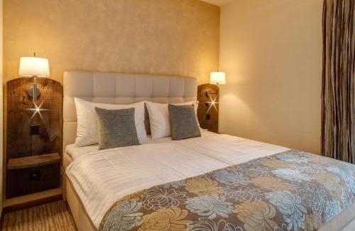 Paradiso Hotel | Relax at Suitenhotel Parco Paradiso with Oceanfront Pool